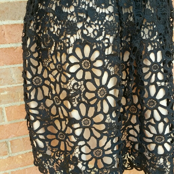 🖤♥️ New V-neck Floral Daisy Crochet Lace Flower Dress - Picture 10 of 13